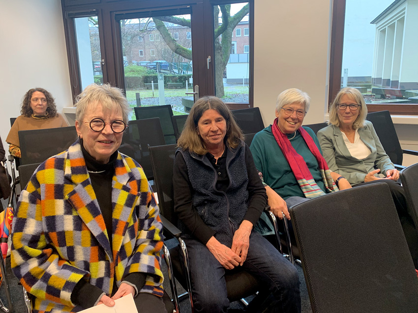 Gedenkfeier Olga Oppenheimer, Dr. Christl Wickert (links)