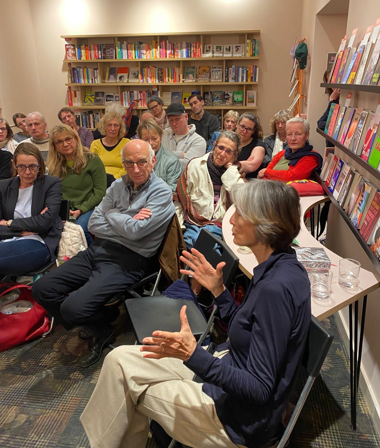 Lesung und Diskussion in der Buchhandlung Litty zum Thema: Obdachlos, schutzlos, ausgeliefert - Frauen auf der Straße zwischen Angst und Gewalt 1